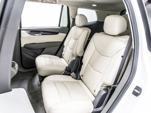 Used 2021 Cadillac XT6 Premium Luxury FWD image 30