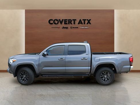 Used 2021 Toyota Tacoma SR5 RWD image 2