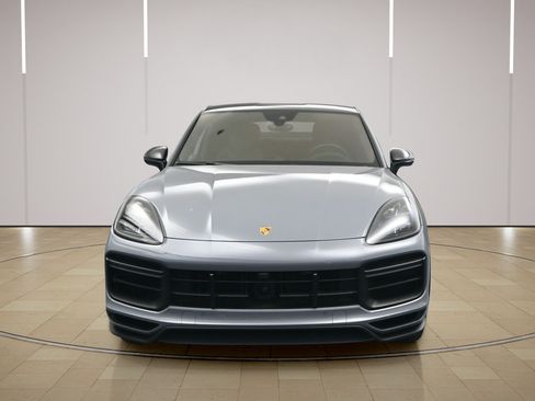 Certified 2022 Porsche Cayenne Turbo GT AWD/4WD image 28