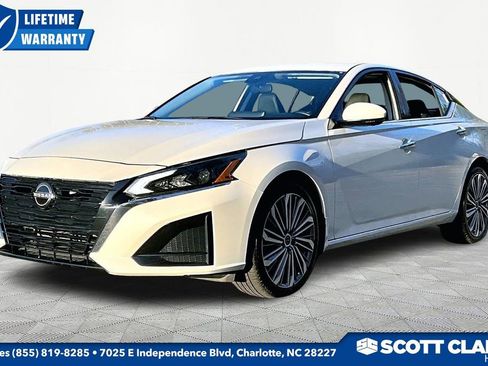 Used 2024 Nissan Altima 2.5 SL image 3