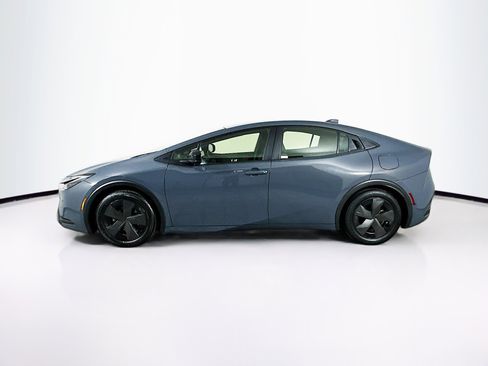 Used 2024 Toyota Prius LE image 4