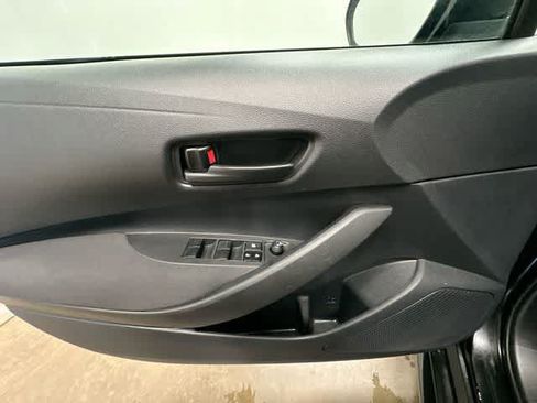 Used 2022 Toyota Corolla LE FWD image 16
