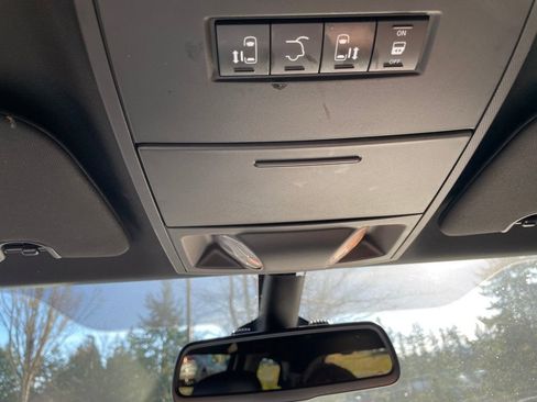 Used 2019 Dodge Grand Caravan SXT image 20