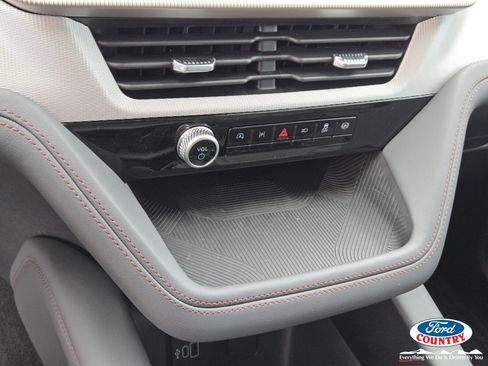 New 2026 Ford Explorer Active w/ Active Comfort Package image 14