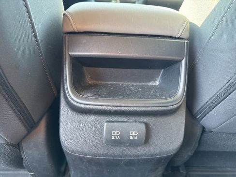 Used 2020 Subaru Outback Premium image 12