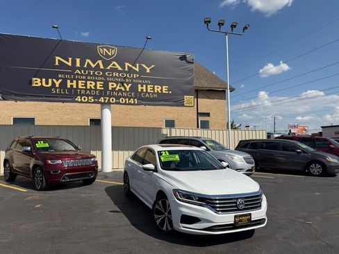 Used 2021 Volkswagen Passat 2.0T SE FWD image 47