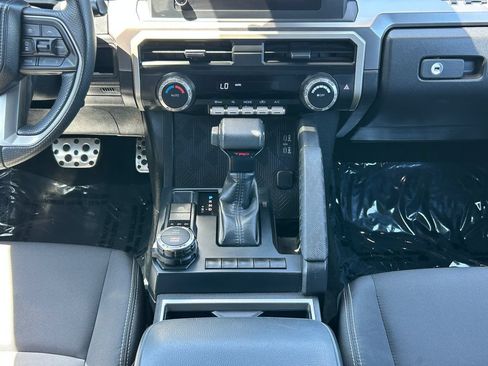 Used 2025 Toyota Tacoma TRD Sport AWD/4WD image 25