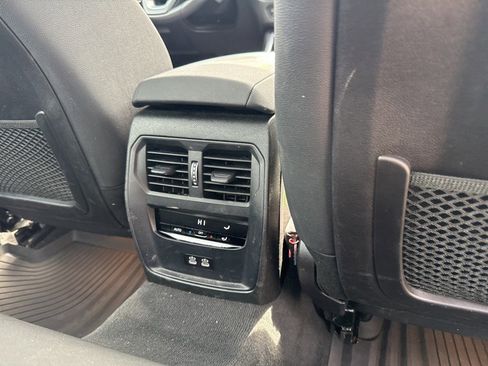 Used 2021 BMW 330i xDrive Sedan w/ Driving Assistance Package image 11