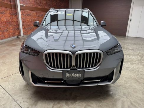 Certified 2025 BMW X5 xDrive40i w/ Climate Comfort Package image 8
