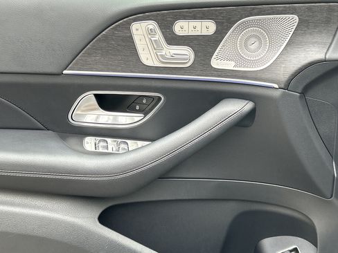 Certified 2026 Mercedes-Benz GLS 450 4MATIC image 19
