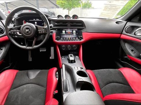 Certified 2024 Nissan Z Performance w/ Floor Mat Package RWD image 15