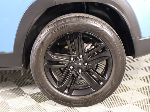 Used 2025 Chevrolet Trax ACTIV FWD image 18