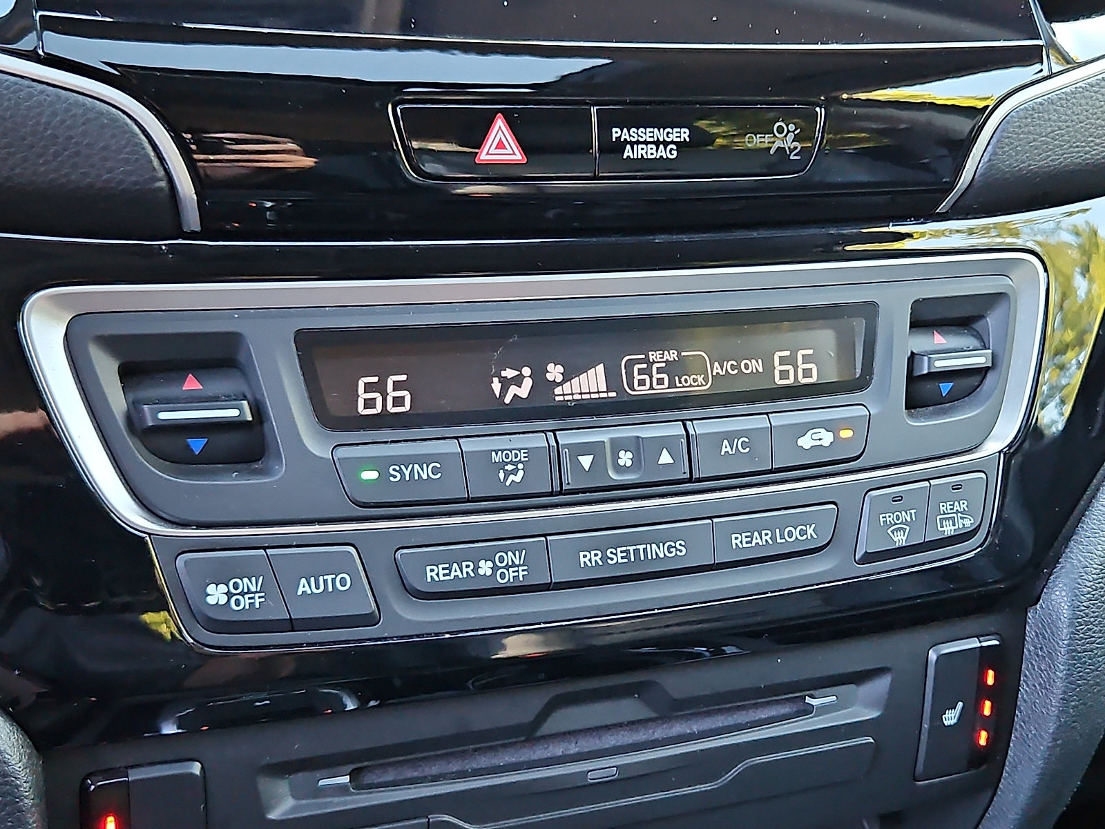 Used 2020 Honda Pilot Touring image 19