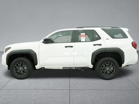 Used 2026 Toyota 4Runner SR5 AWD/4WD image 23
