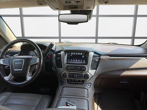 Used 2018 GMC Yukon Denali w/ Open Road Package AWD/4WD image 18