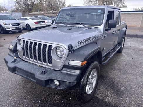 Used 2020 Jeep Gladiator Sport w/ Quick Order Package 24S image 4