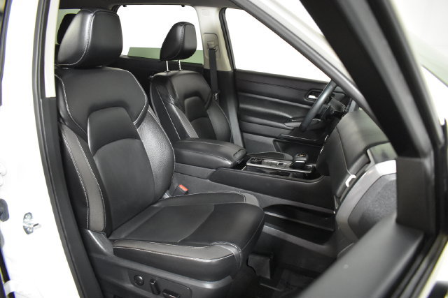 Certified 2024 Nissan Pathfinder SL w/ SL Premium Package AWD/4WD image 40