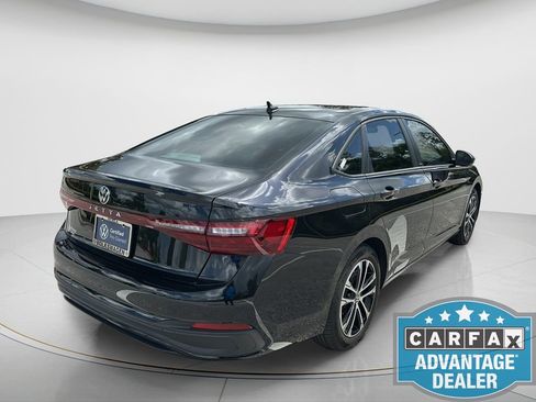 Used 2025 Volkswagen Jetta Sport FWD image 5