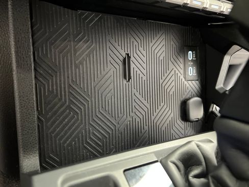 Used 2025 Toyota 4Runner SR5 AWD/4WD image 54