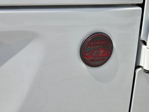 Used 2024 Jeep Wrangler Unlimited Rubicon AWD/4WD image 12