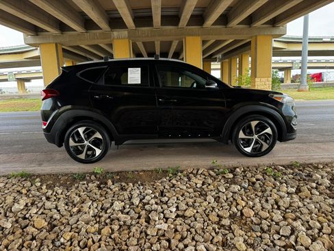 Used 2016 Hyundai Tucson Sport FWD image 2