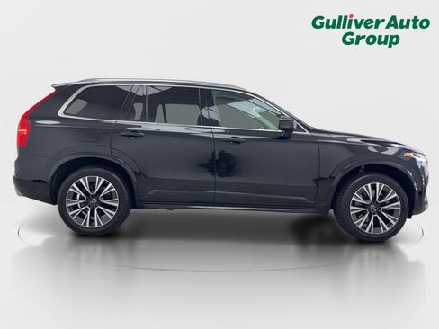 Used 2020 Volvo XC90 T5 Momentum w/ Protection Package Premier FWD image 10