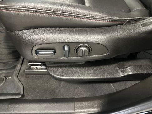 Used 2023 Chevrolet Traverse RS w/ LPO, Floor Liner Package image 31