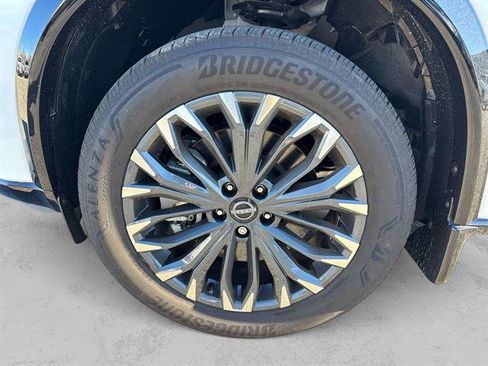 Used 2025 Nissan Rogue Platinum w/ Tech Package image 7