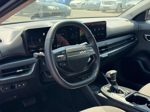 Used 2025 Kia K4 EX FWD image 21