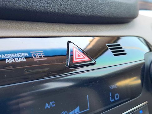 Used 2016 Hyundai Tucson Limited w/ Option Group 03 FWD image 21