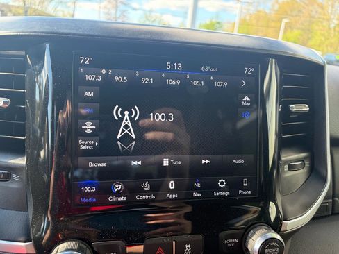 Used 2021 RAM 2500 Big Horn w/ Night Edition AWD/4WD image 34
