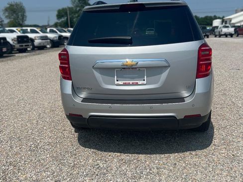 Used 2017 Chevrolet Equinox LT w/ Convenience Package FWD image 8