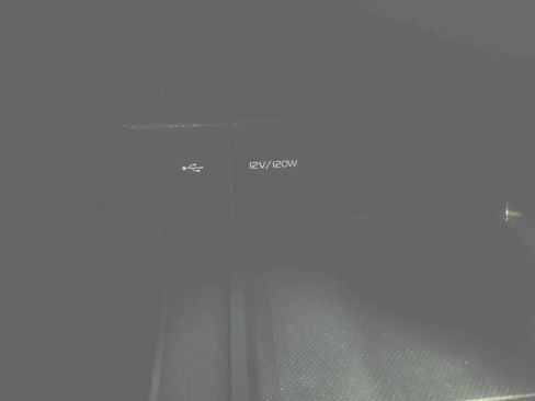 Used 2022 Toyota Camry SE image 35