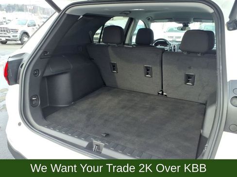 Used 2023 Chevrolet Equinox LT image 25