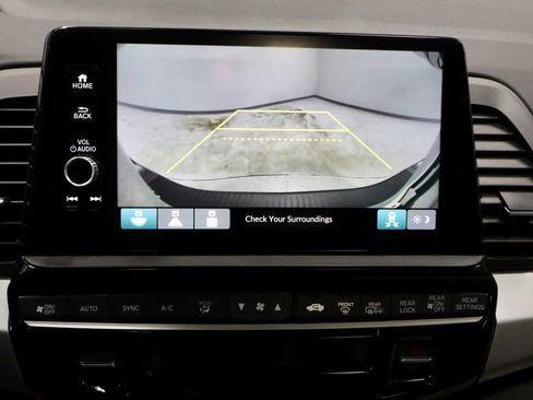 Used 2025 Honda Odyssey EX-L image 2