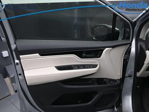New 2026 Honda Odyssey Touring image 21