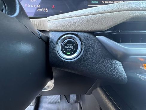 Certified 2024 Cadillac XT4 Luxury image 18