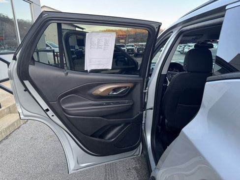 Used 2019 GMC Terrain SLE w/ Driver Convenience Package image 13