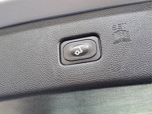 Used 2024 Ford Edge SEL w/ Convenience Package image 11