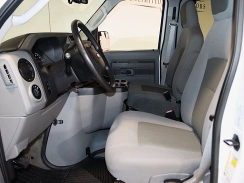 Used 2014 Ford E-350 and Econoline 350 XLT image 31