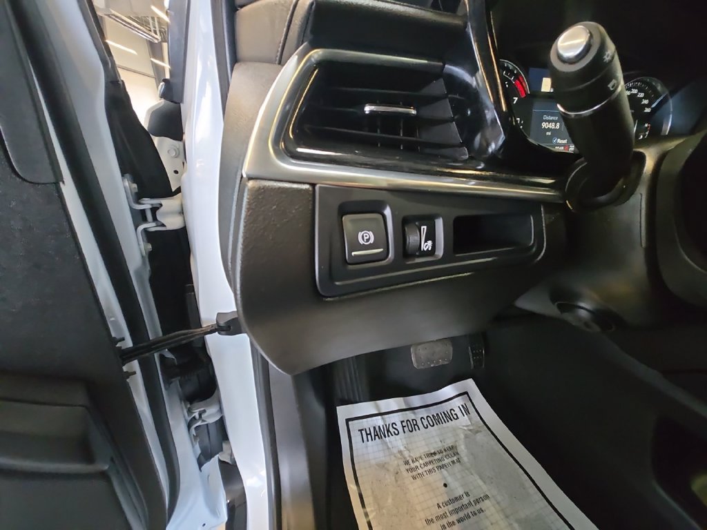 Certified 2025 Cadillac XT5 Premium Luxury AWD/4WD image 32