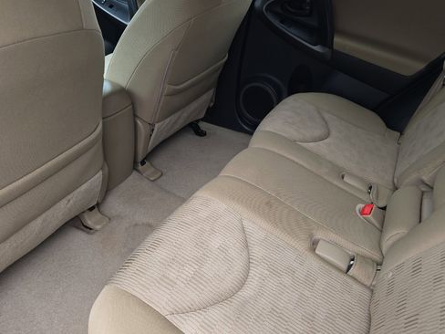 Used 2012 Toyota RAV4 4WD w/ Value Pkg image 12