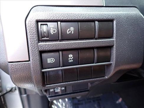 Used 2024 Toyota Tacoma SR5 AWD/4WD image 12