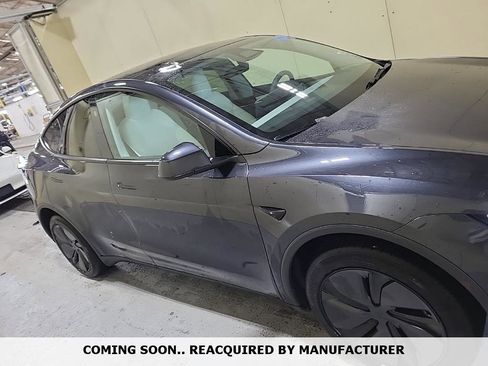 Used 2026 Tesla Model Y Long Range image 1