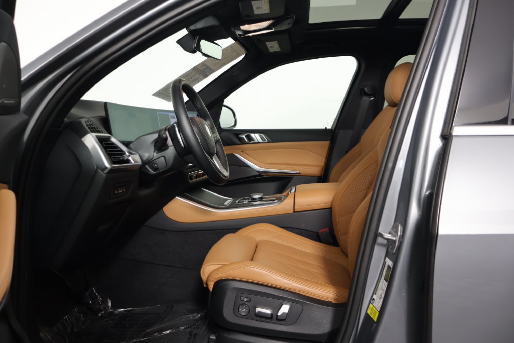 Certified 2024 BMW X5 sDrive40i w/ Premium Package RWD image 10
