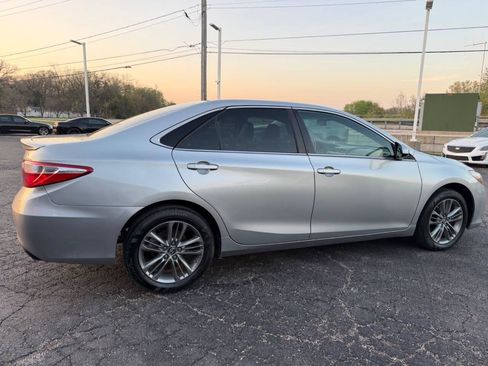 Used 2017 Toyota Camry SE FWD image 8
