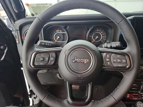 New 2026 Jeep Wrangler Unlimited Rubicon AWD/4WD image 21