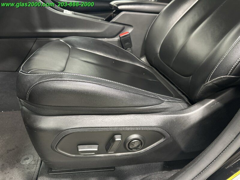 Used 2023 Jeep Grand Cherokee L Limited AWD/4WD image 23