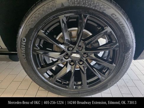 Used 2024 Cadillac Escalade Sport Platinum w/ LPO, ONYX Package AWD/4WD image 7