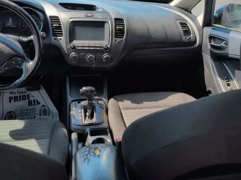 Used 2018 Kia Forte S FWD image 21